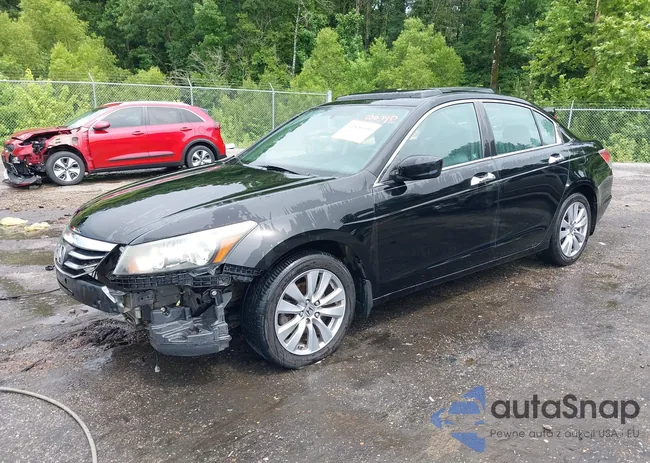 1HGCP3F88CA006104: 42500390