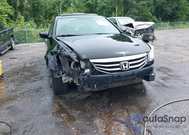 1HGCP3F88CA006104: 42500390