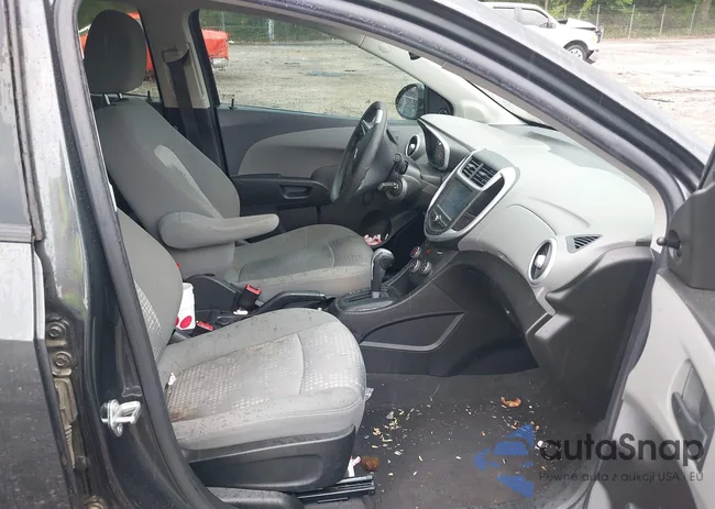 1G1JB5SH2H4139820: 42501934