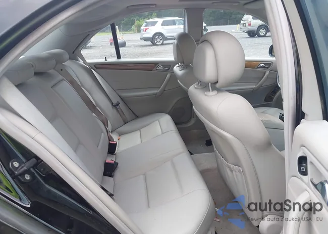 WDBRF52H27E027699: 42502206