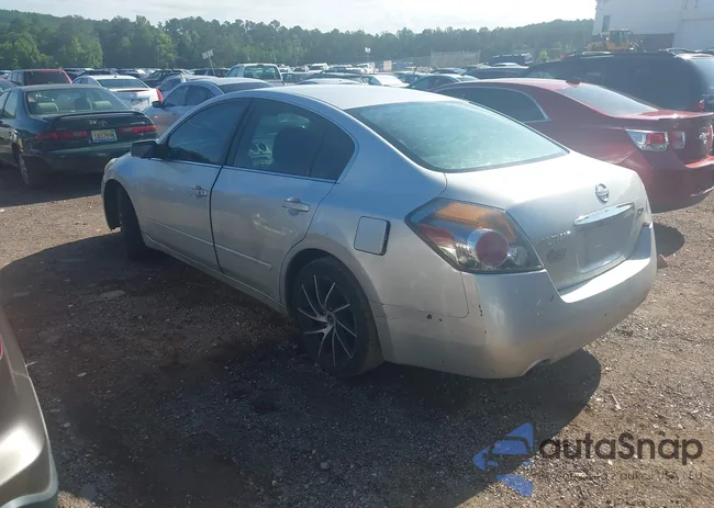 1N4AL2AP4BC180156: 42501247