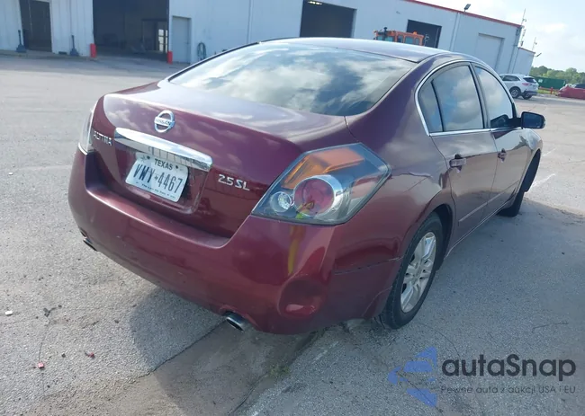 1N4AL2AP2BN421779: 42501258