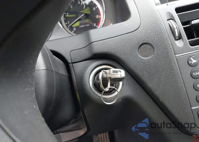 WDDGF8BB1AR119186: 42501406