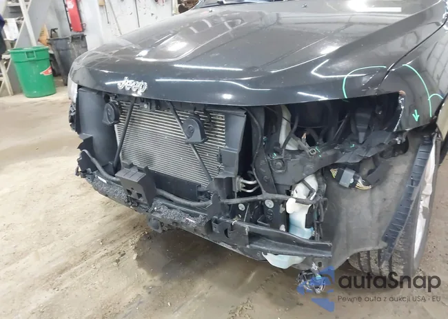 1C4RJFJG2FC754303: 42502782