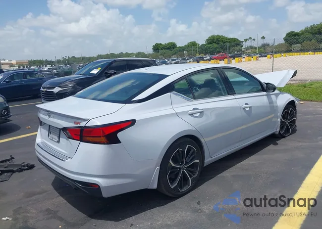 1N4BL4CV2PN375857: 42502824