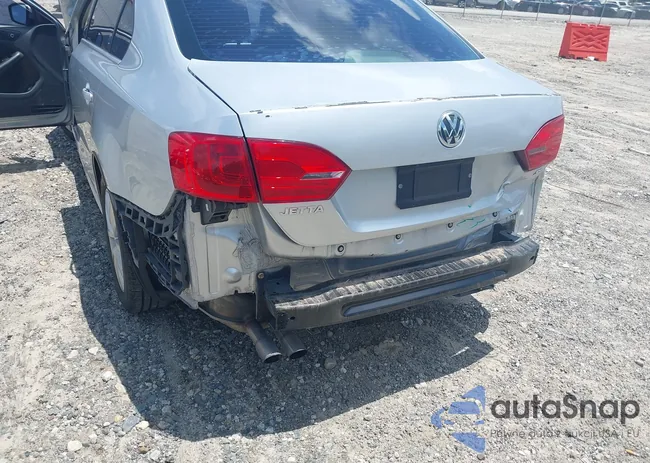 3VWD07AJ6EM240396: 42503653