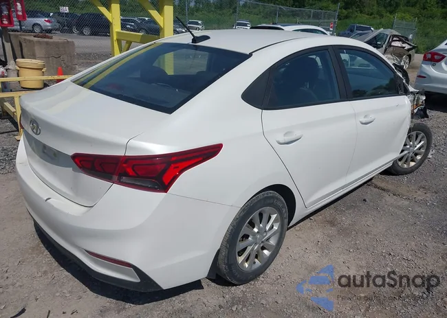 3KPC24A39JE024104: 42503967