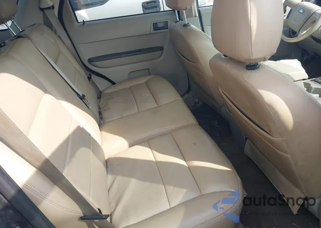 1FMCU93108KE60815: 42504139