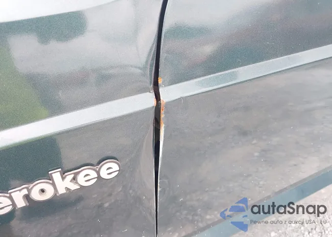 1J4FT68S1PL620143: 42504175