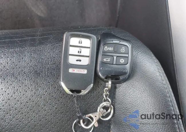 1HGCR3F80FA014373: 42504698