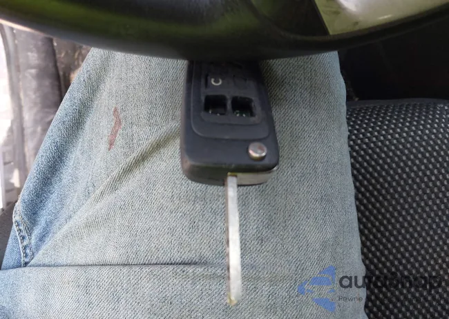 2GNFLEEK0D6141955: 42504752