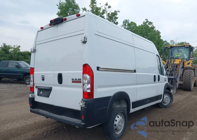 3C6LRVBG4ME553586: 42504845