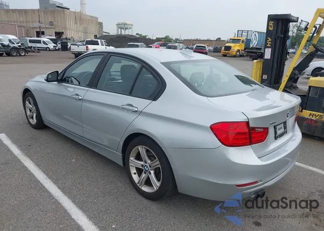 WBA3B5C56DF596873: 42504933