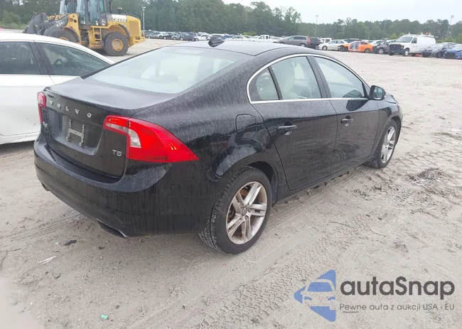 YV1612FS4E1290301: 42504934