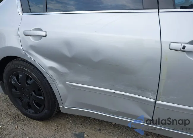 1N4AL2AP9BC152403: 42505092