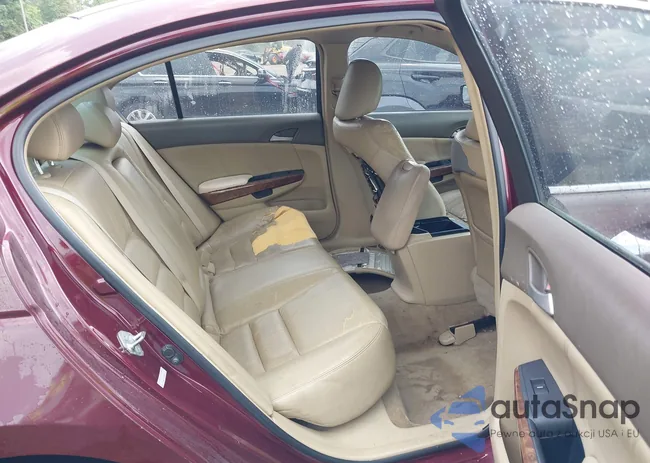 1HGCP368X8A004989: 42505157