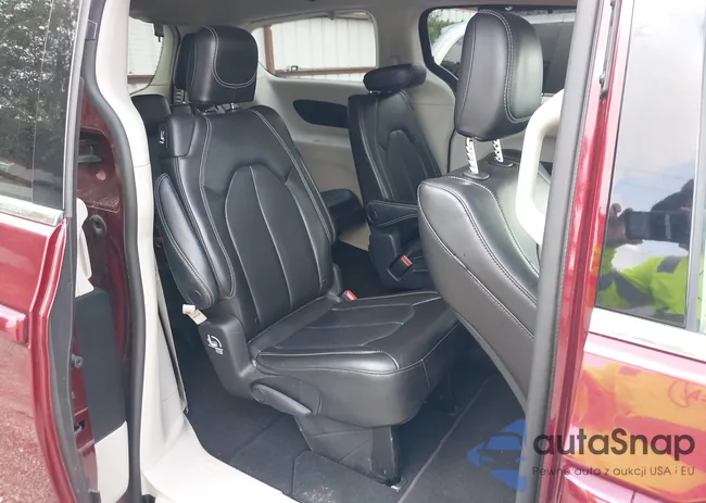 2C4RC1BGXPR571557: 42505825