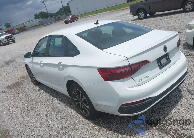 3VWBM7BU3RM084618: 42505896