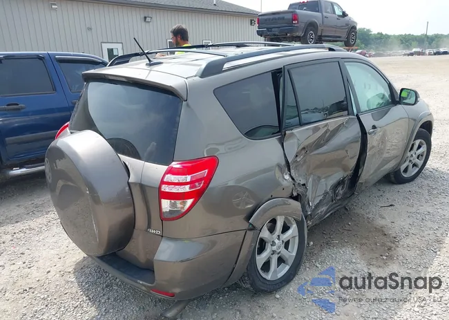 2T3DF4DV9BW110055: 42505254