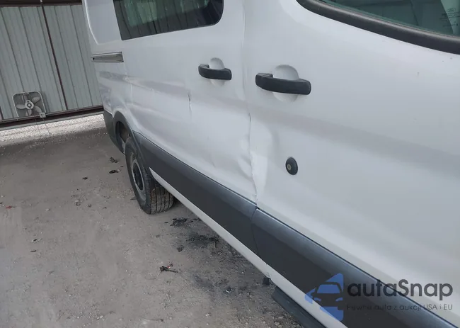 1FTYR1CM5JKA14298: 42506844