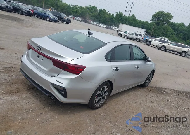 3KPF24AD5KE061156: 42506616