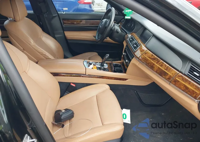 WBAYE8C55DD133178: 41509860