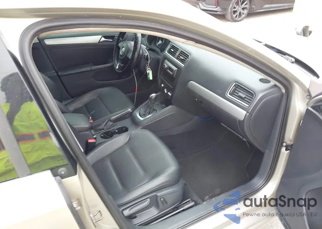 3VWDP7AJ9DM247515: 41510194