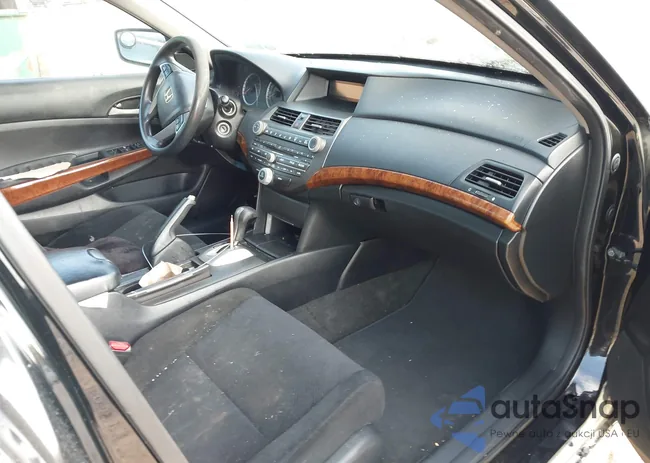 1HGCP2F79CA221783: 41510741