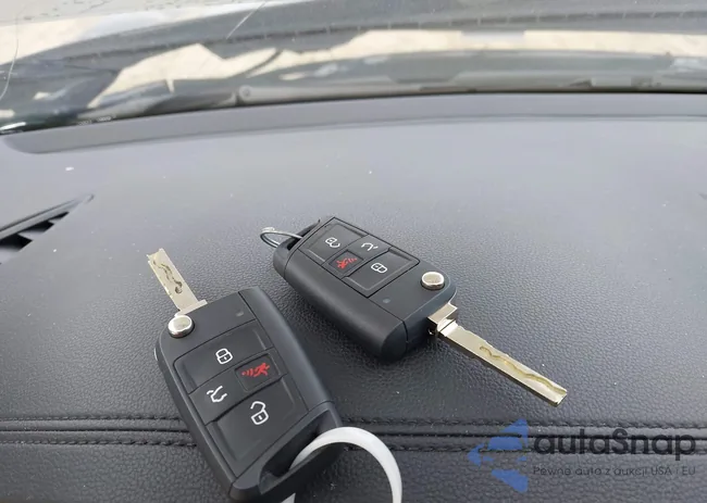 3VW5X7BU7SM000763: 41510493