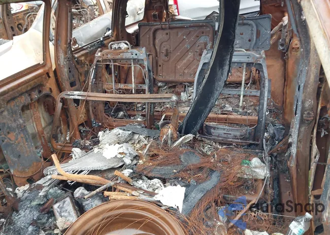 1C4NJRFB0FD184177: 41519341