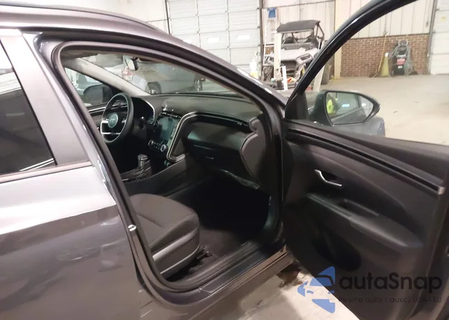 KM8JB3AE2PU253930: 41521733