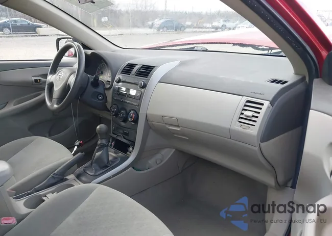 2T1BU4EE2AC309033: 41521887