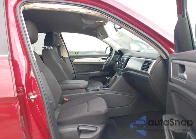 1V2AR2CA3JC558580: 41524244