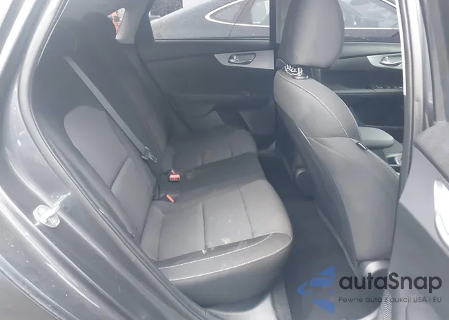 3KPF24AD3RE758948: 41523329