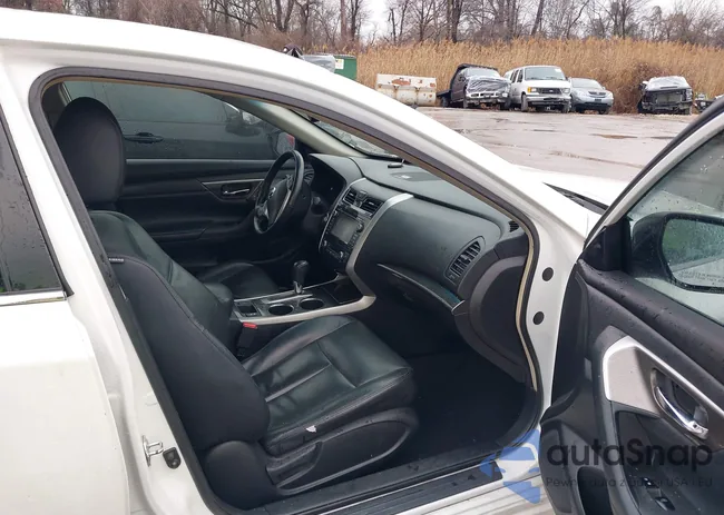 1N4AL3AP5DC175900: 41524770