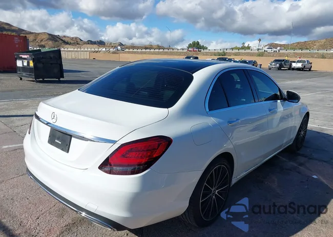 W1KWF8DB7LR594966: 41524402