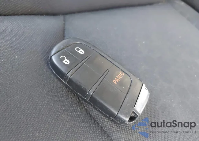 3C4NJCAB6JT368742: 41526024