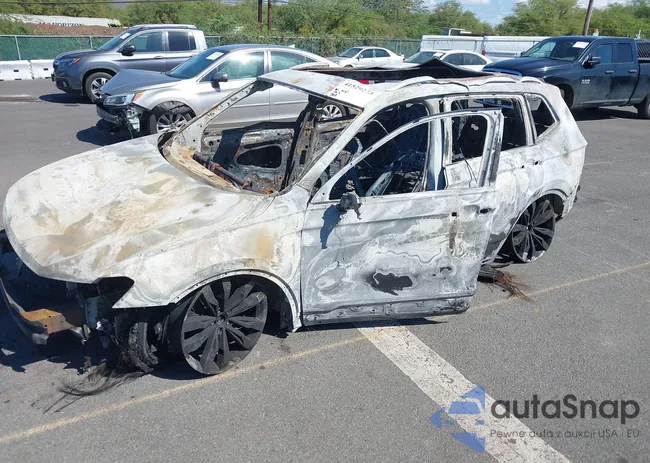 3VV3B7AX1LM066863: 41529273