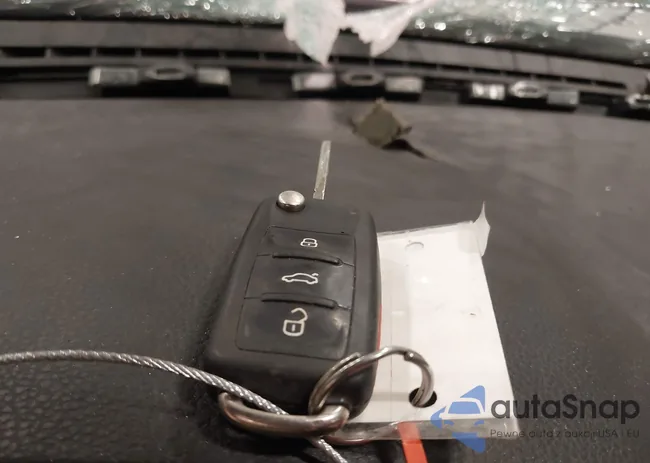 1VWDT7A34HC001850: 41530692