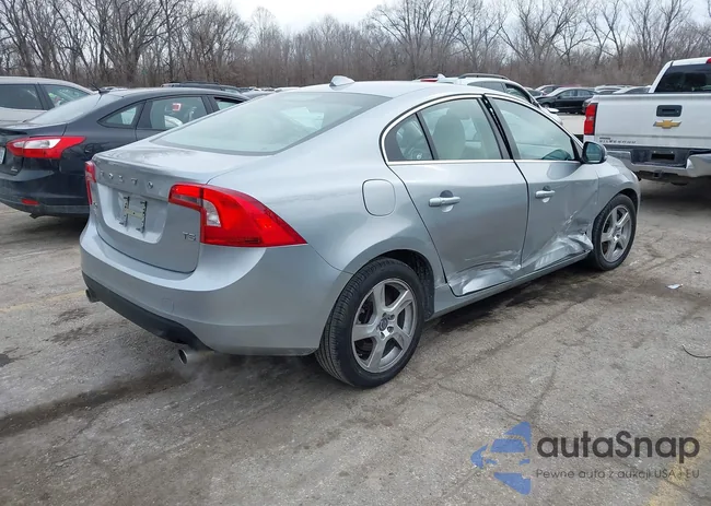 YV1612FS3D2193289: 41534227