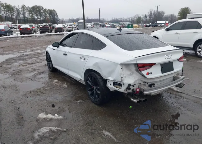 WAUB4CF51JA084257: 41538432