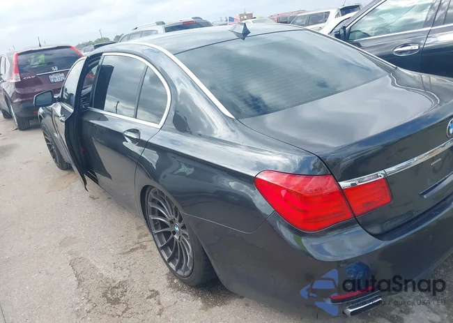 WBAKB83579CY60334: 41540571