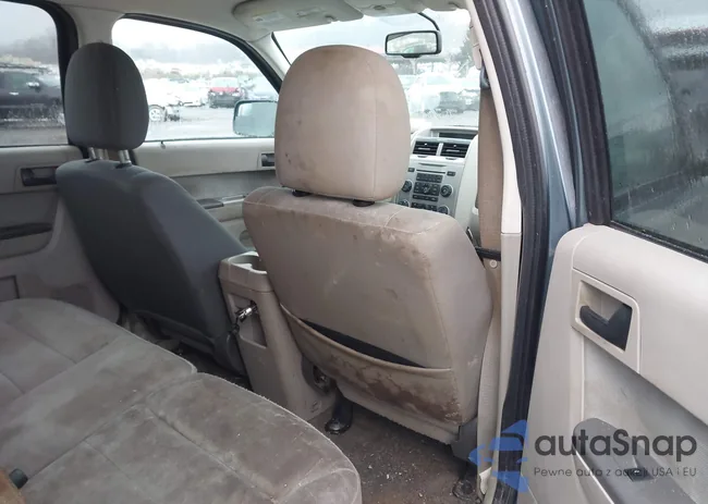 1FMCU9D71AKC90750: 41541761