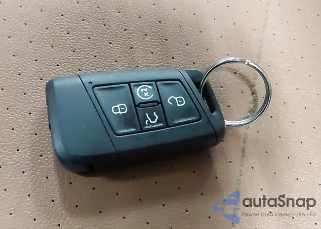 3VV2B7AX8JM029222: 41543131