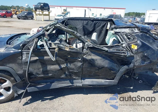 3C4NJCBB7MT526833: 41547814