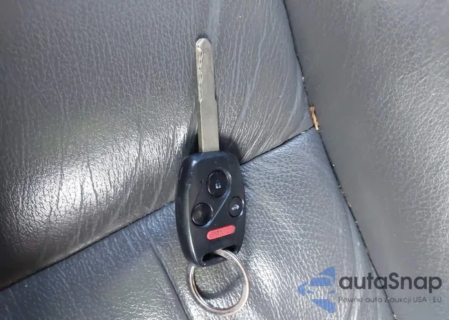 1HGCM66556A004864: 41548681