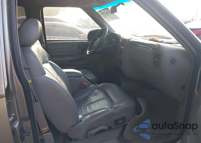 1GNDT13W2Y2282227: 41548767