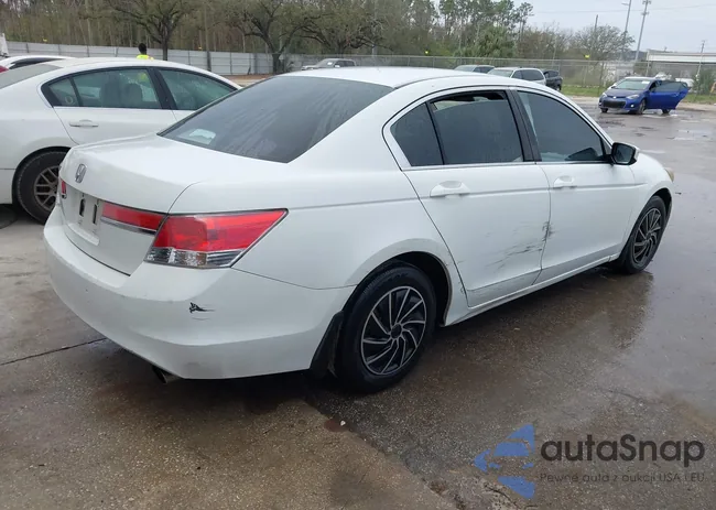 1HGCP2F31BA106686: 41550549