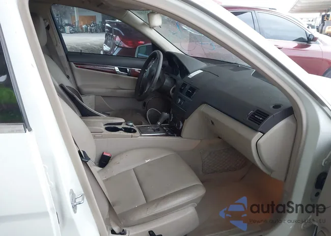 WDDGF5EB0BA514230: 41551800