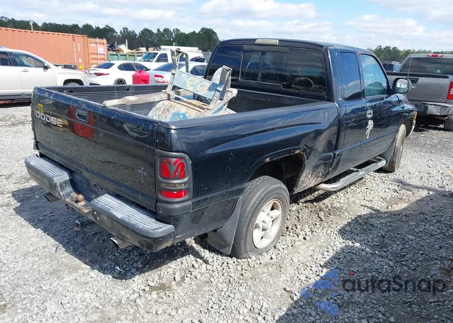 1B7HC13Z91J613143: 41551931